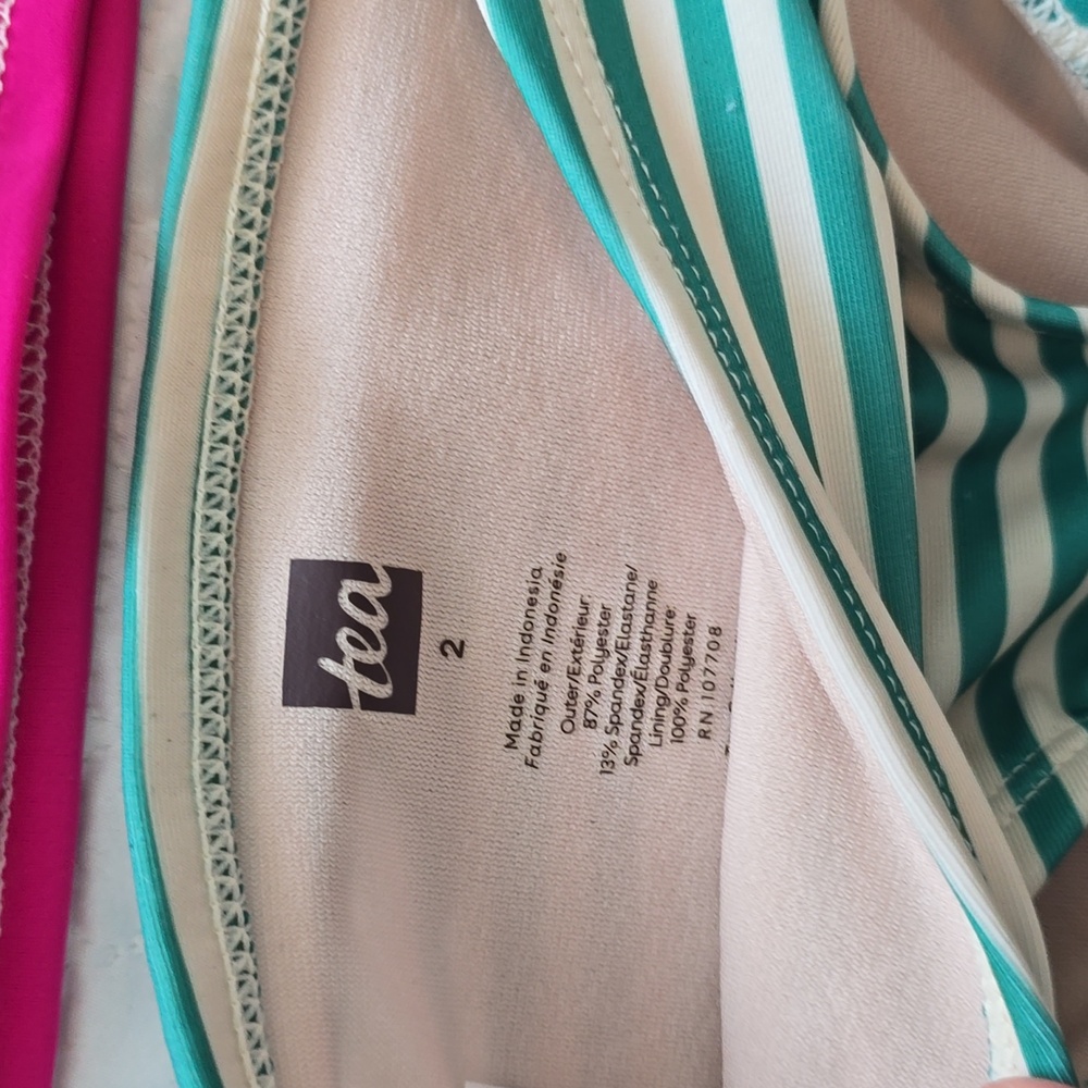 Toddler Rashguard - Picture 3 of 5